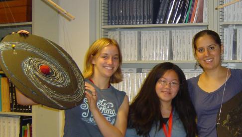 Photo of Catherine, Amanda, Kirsten and the Milky Way